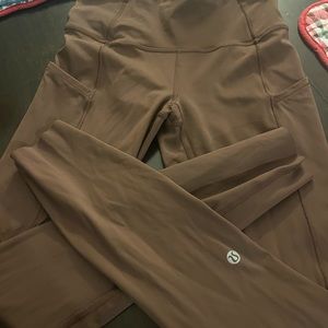 Lululemons size 4 leggings